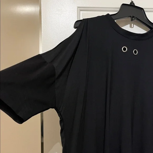 Kate Hewko Cut Out Zip Women's Top with metal Detail - Picture 3 of 8